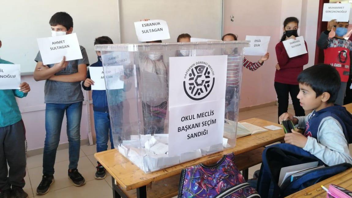 Gazişehir Okul Meclis Başkanı Seçimi Yapıldı